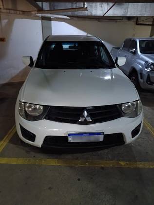 MITSUBISHI L200 TRITON 3.2 GL 4X4 CD 16V TURBO INTERCOLER DIESEL 4P MANUAL MITSUBISHI L200 TRITON 3.2 GL 4X4 CD 16V TURBO INTERCOLER DIESEL 4P MANUAL